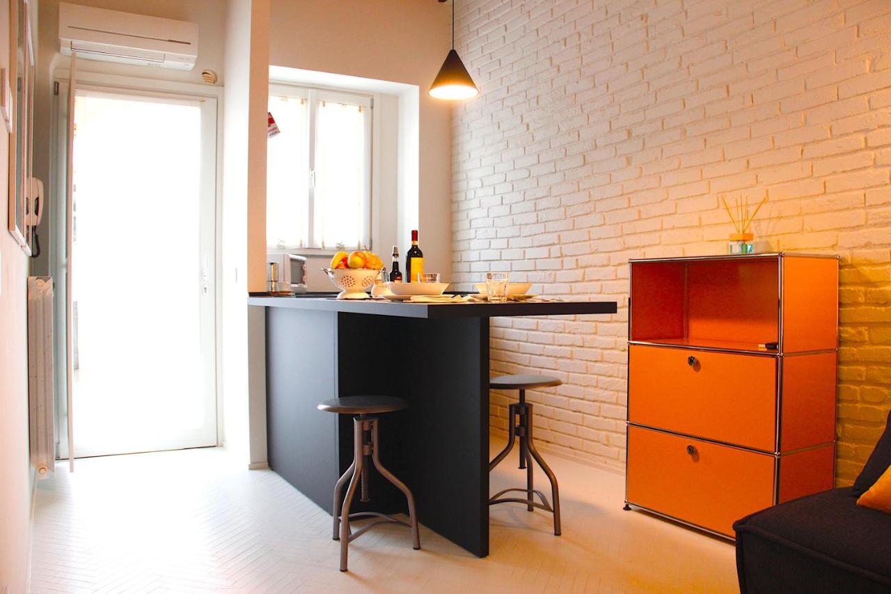 Colorful Pied-a-terre _ Via Gioberti Apartment Florence