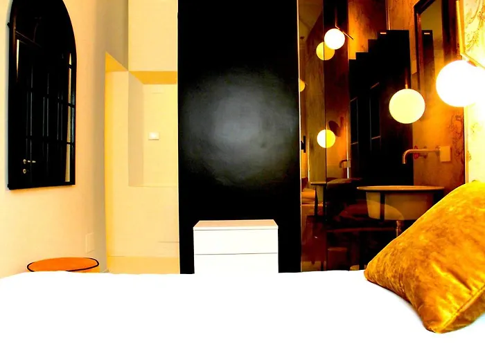 Colorful Pied-à-Terre _ Via Gioberti